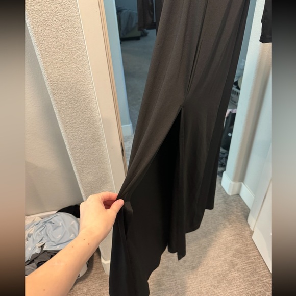 Long sleeve black dress with side slit - size L new with tags - Picture 3 of 4
